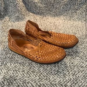 Altuna Leather Peruvian Woven Leather Sandals Size 8(run large)